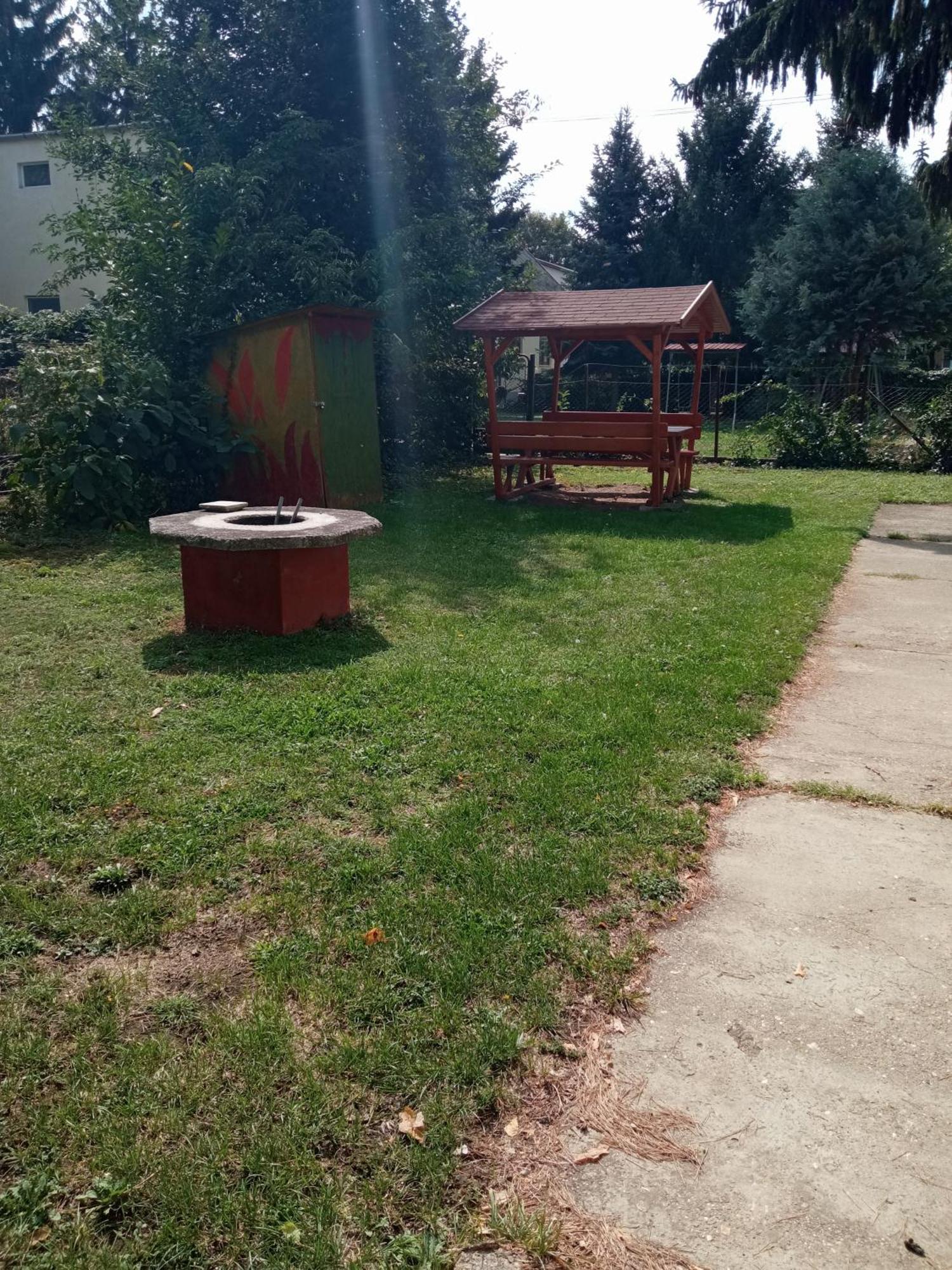 Fuesti Fecske Apartman Hajdúszoboszló Exterior foto